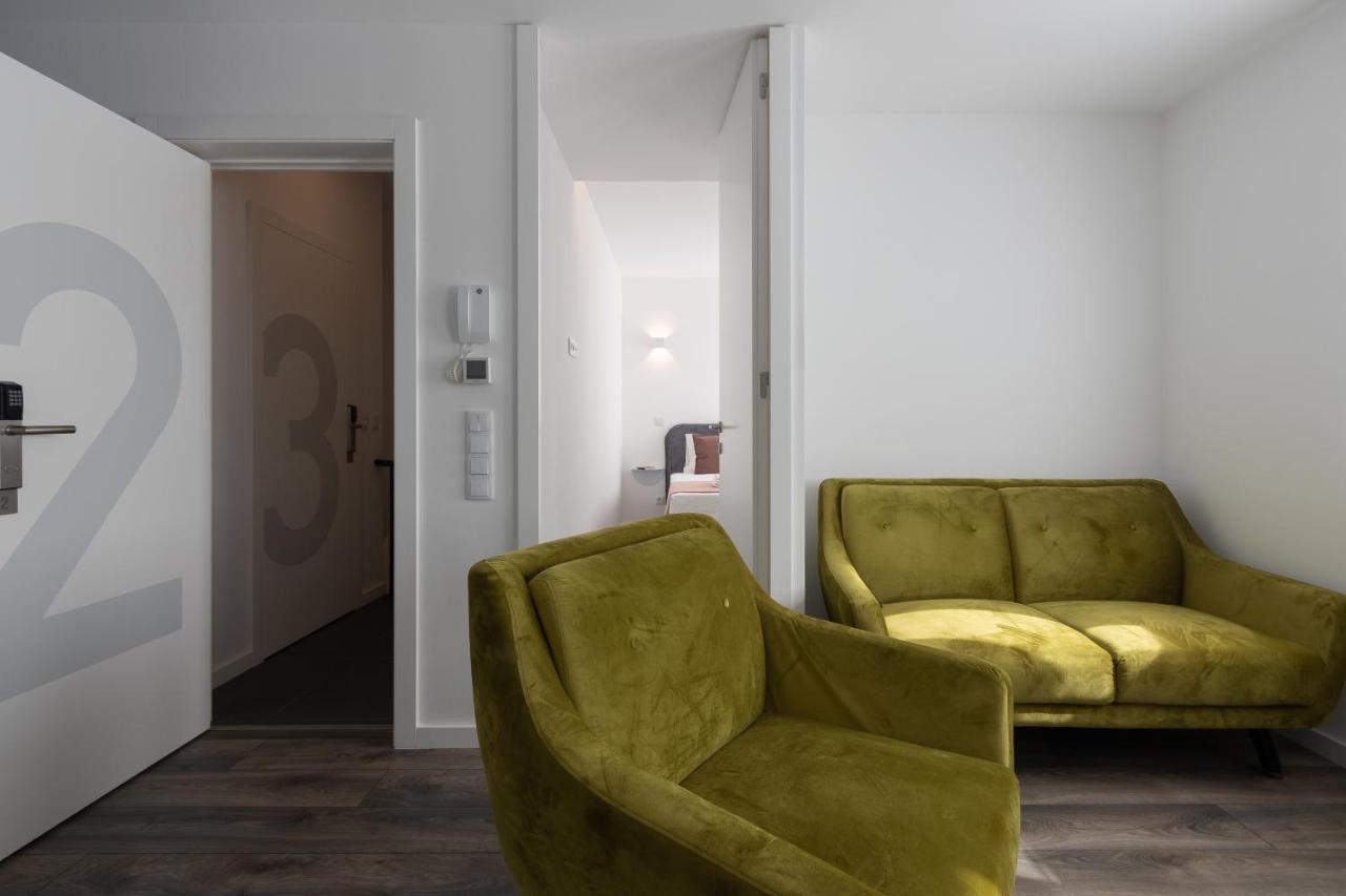 Dona Emilia Guest House & Studio Apartment Building 비아나도카스텔로 외부 사진
