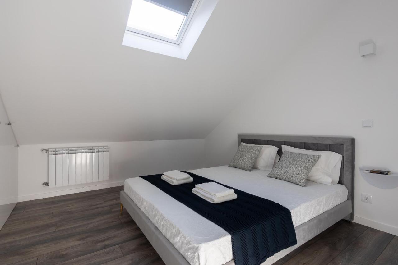 Dona Emilia Guest House & Studio Apartment Building 비아나도카스텔로 외부 사진