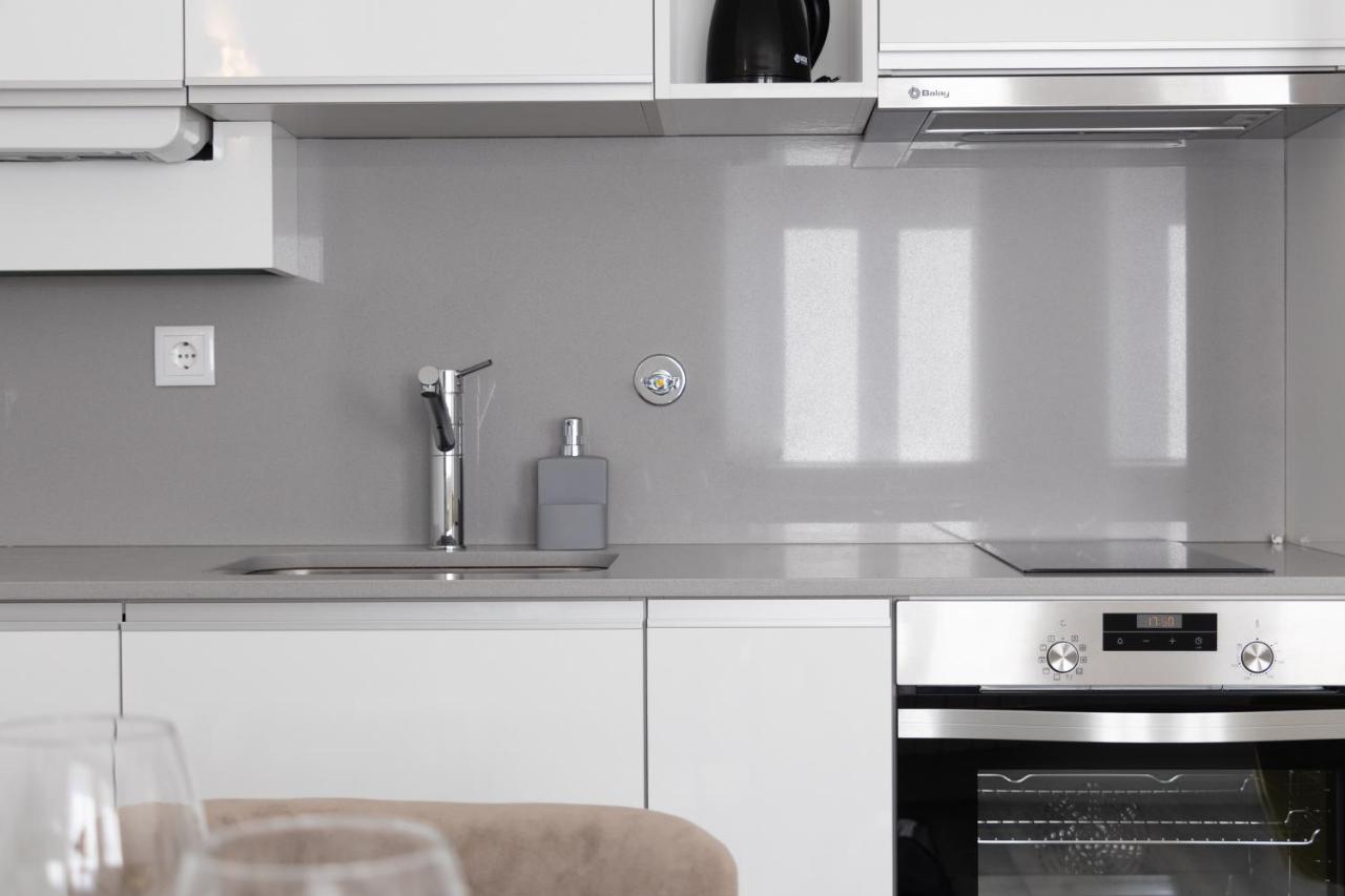 Dona Emilia Guest House & Studio Apartment Building 비아나도카스텔로 외부 사진