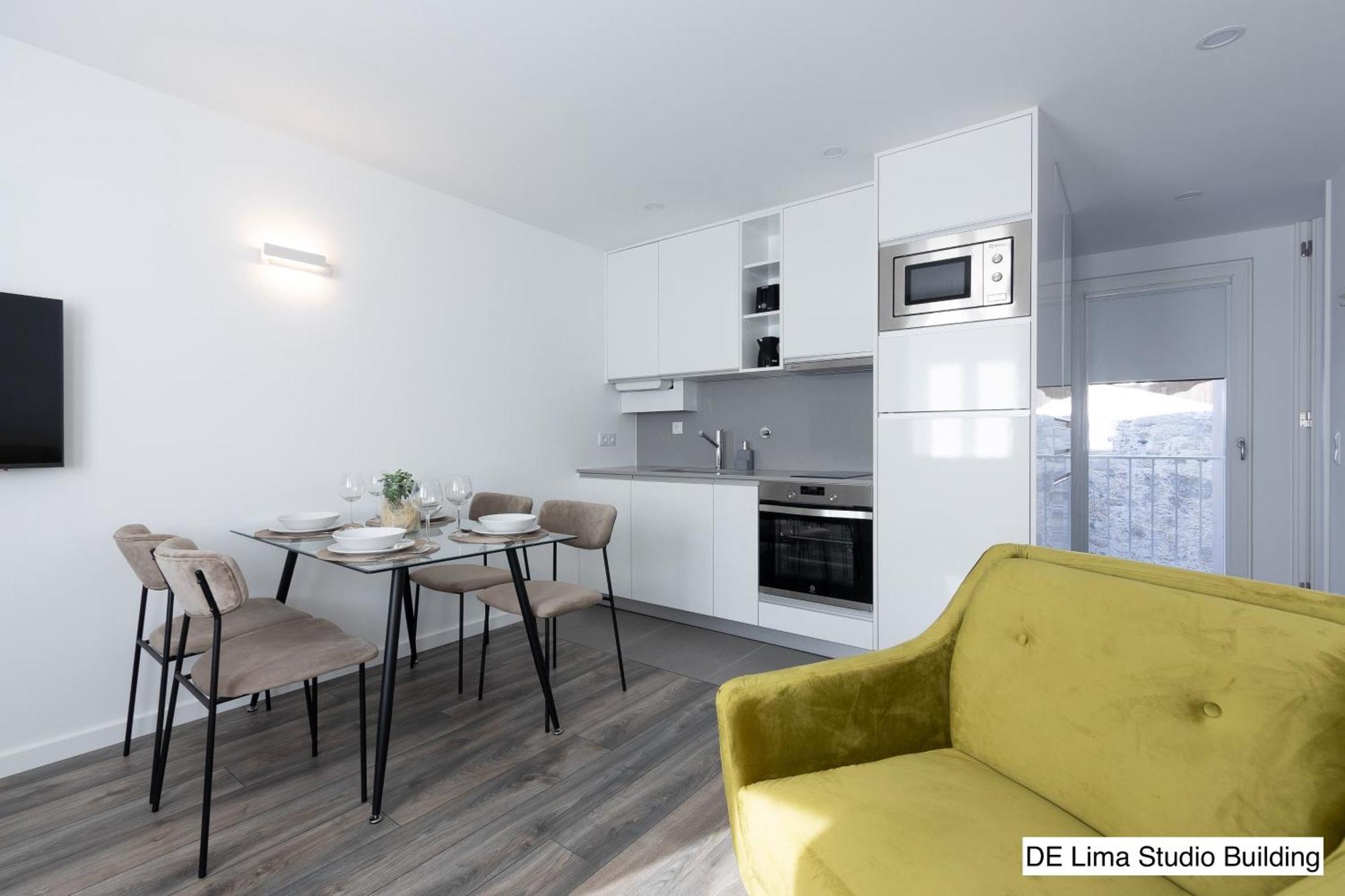 Dona Emilia Guest House & Studio Apartment Building 비아나도카스텔로 외부 사진